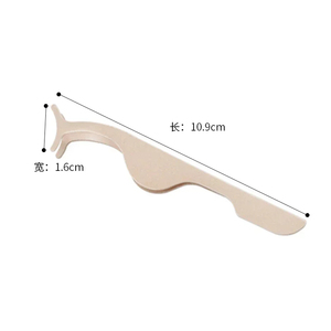 Applicateur de cils, accessoire de beauté pour usage cosmétique et soins personnels, outil de maquillage pour la routine beauté - Product Image 1