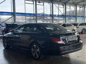 Nouvelle Mercedes-Benz E 350, moteur automatique, couleur noire - Product Image 5