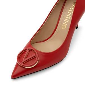 รองเท้าส้นเข็มแบบสวม V Logo D'Orsay สีแดง หัวปิด น้ำหนักเบา ผลิตในอิตาลี - Product Image 5