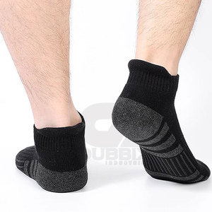 Calcetines deportivos de diseño personalizado de fabricación de fábrica para hombres y mujeres calcetines deportivos hechos a medida - Product Image 2