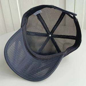 Casquettes de baseball brodées à la main 100% coton avec logo personnalisé Chapeaux imperméables à 5 panneaux avec impression bouffante en tissu jersey éponge - Product Image 6