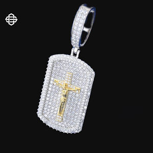 Collier pendentif crucifix de luxe chrétien entièrement serti de diamants micro-pavés, plaqué or 14K, ton argenté, style hip-hop bling pour homme - Product Image 3
