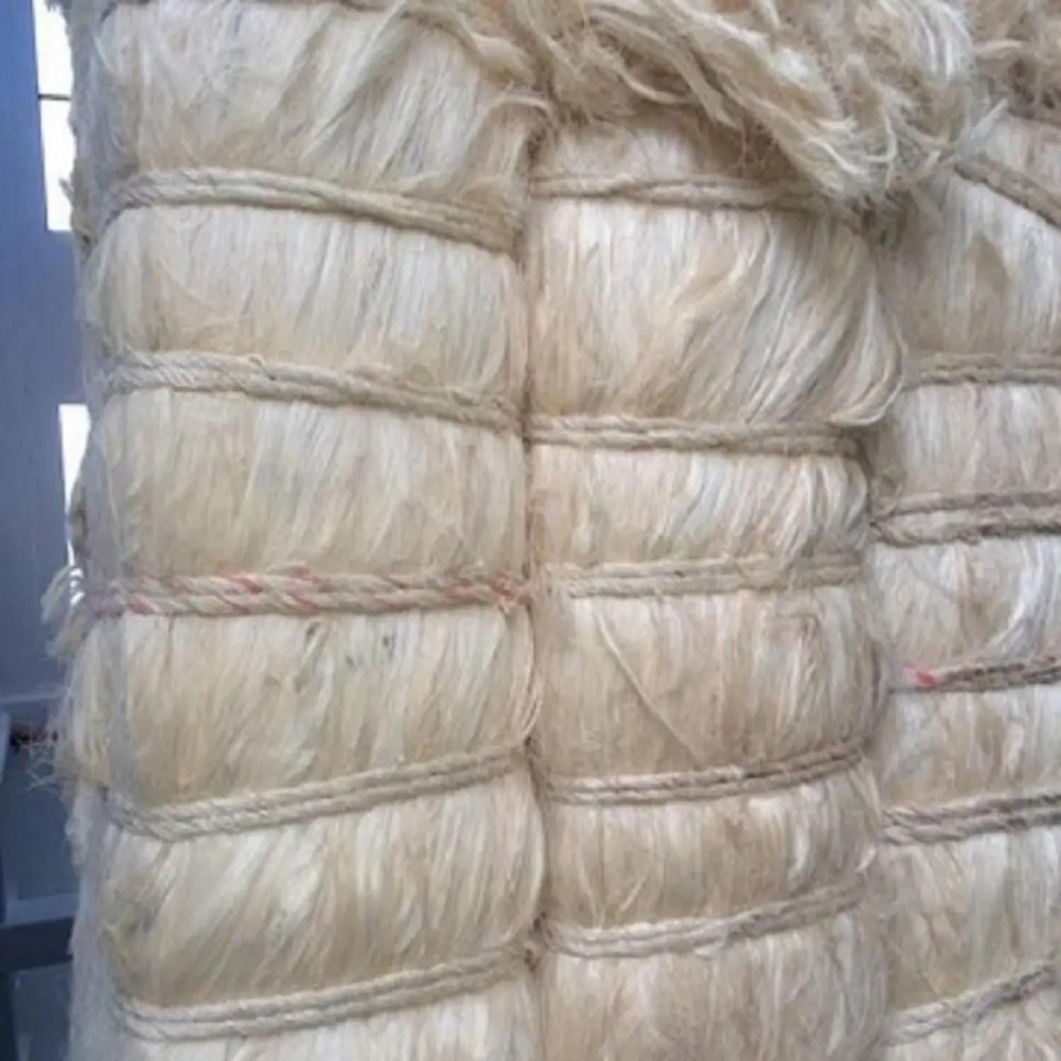 Hot Sale Sisal fiber about 90cm Eco-friendly sisal fiber used for Making Ceilings