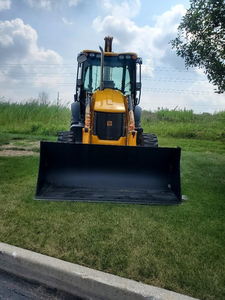 Chargeuse-pelleteuse sur pneus JCB 3CX 15 SUPER NEUVE, moteur diesel, haute efficacité de charge, garantie 4 ans - Product Image 3