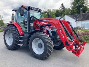 รถแทรกเตอร์มือสอง Massey Ferguson 5S 125 แรงม้า 185 แรงม้า ขับเคลื่อน 4 ล้อ ระบบเกียร์เกษตร พร้อมปั๊มและเกียร์บ็อกซ์สำหรับขาย - Product Image 4