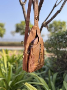 Bolsa de Viaje de Hombro de Diseño Nuevo, Hecha a Mano, Elegante, Unisex, de Cuero Crunch, Bolso de Mano Multiusos, Bolsa para Dinero, Bolsas Elegantes y Útiles - Product Image 4