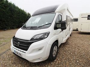 Caravana Moderna Mini Ligera y Económica 4x4 NUEVA Euro6, Remolque de Lujo para Acampar, Autocaravana Todoterreno para 4-6 Personas, Usada, Premium - Product Image 3