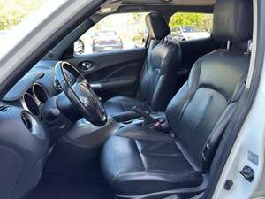 Nissan Juke SL 2011 Usado, Volante a la Izquierda, Interior Oscuro, Turboalimentado, Tracción en las Cuatro Ruedas, Asientos de Cuero - Product Image 4