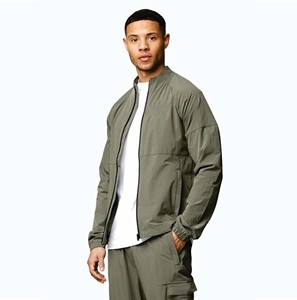 Bomber tissé utilitaire entièrement personnalisé en polyamide 85% élasthanne olive, avec poignets entièrement zippés, graphite, 15% - Product Image 1