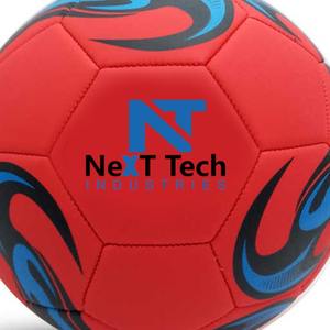 ลูกบอลฝึกฟุตบอลวัสดุ PU สำหรับการฝึกซ้อมพร้อมดีไซน์ที่กำหนดเองและโลโก้ตามสั่งโดยอุตสาหกรรมเทคโนโลยีถัดไป - Product Image 3