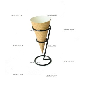 Juego de 2 Soportes para Conos de Helado de Hierro, Diseño Antiguo, Color Negro y Dorado, por Home Arts - Product Image 5