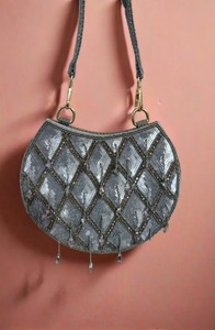 Bolso de noche hecho a mano con cuentas de gamuza con perlas y cadenas para mujer, bolso de mano PARA CENA DE BODA DE exportadores indios - Product Image 4