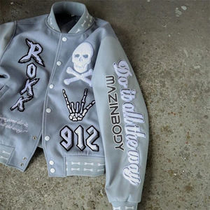 Chaqueta Varsity de Cuero con Cierre, Chaqueta Bomber con Logotipo Bordado Personalizado para Hombre - Product Image 4