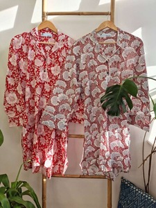 Conjunto Floral de pijama de algodón suave de calidad de exportación para mujer, ropa de dormir de dos piezas con botones disponibles para suministro mundial - Product Image 6