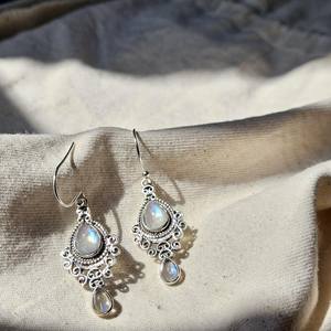 Boucles d'oreilles en pierre de lune en argent sterling 925 Bijoux de mariage vintage pour elle - Product Image 2