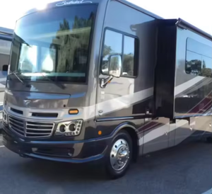 Autocaravanas Usadas a Precios Accesibles, Fleetwood Southwind Clase 37F, Modelos 2023, 2022 y 2020, para 4-6 Pasajeros, Interior Espacioso, Inmejorable - Product Image 4