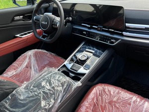 SUV Compacto 2024 2025 de Alta Gama, 5 Plazas, Automático, en Venta, en Buenas Condiciones - Product Image 4