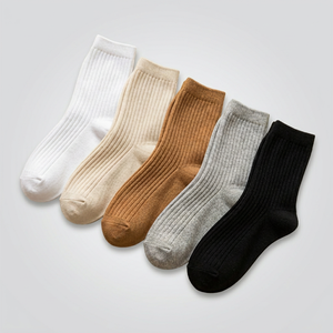 Chaussettes côtelées pour femmes pour un usage quotidien avec une adhérence antidérapante et un ajustement confortable 90 - Product Image 1