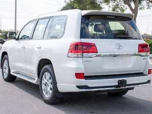 Toyota Land Cruiser GXR V6 4.0L Essence SUV Blanc Transmission Automatique d'Occasion en Excellent État - Product Image 2