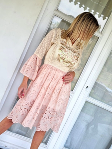 Robe brodée à la main Boho pour femmes Robe en coton blanc Robe de style sexy à manches longues - Product Image 3