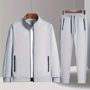 Dernier modèle de survêtement solide fabriqué en usine, de haute qualité, 100% polyester, séchage rapide, léger, pour hommes, avec logo personnalisé - Product Image 6