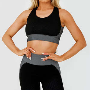 Ensemble de vêtements de sport 3 pièces sans couture pour femmes Leggings taille haute soutien-gorge de sport et veste zippée respirant extensible Design côtelé élégant - Product Image 6