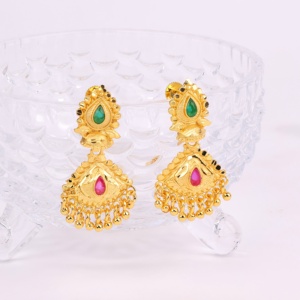 Pendientes de lujo chapados en oro, pendientes de joyería de moda para mujer, pendientes de formación, pendientes modernos, joyería llena de oro Oro Joyeria - Product Image 2