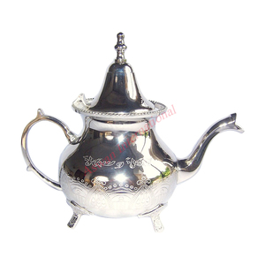 Théières en laiton sur mesure dans des styles assortis Décoration intérieure en métal pour cuisine et table - Product Image 6