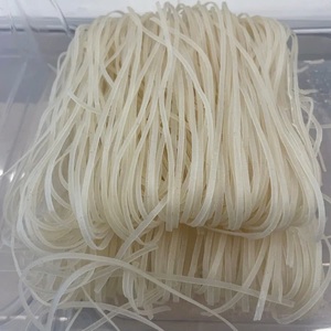 เส้นก๋วยเตี๋ยวไหมแห้ง (เวอร์มิเชลลี) แบบแบน 500 กรัม จากเวียดนาม - Product Image 1