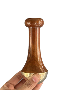 Baguette Kansa en laiton avec manche en bois écologique, outil de massage ayurvédique pour le visage et le corps, poli à la main - Product Image 2