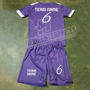 Uniforme de fútbol de tendencia superior para todos, conjuntos de fútbol de Color degradado totalmente personalizados, ropa de fútbol de producción a granel de Pakistán - Product Image 2