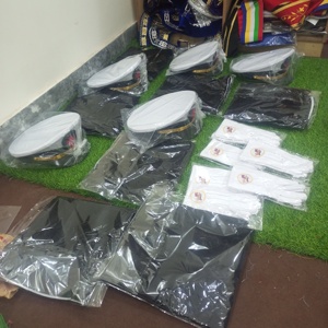 เลดี้อัศวินหมวก lkt Templar พร้อมเสื้อคลุมสีขาว - Product Image 1