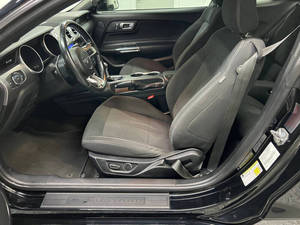 Ford Mustang EcoBoost 2018 en perfecto estado - Product Image 5