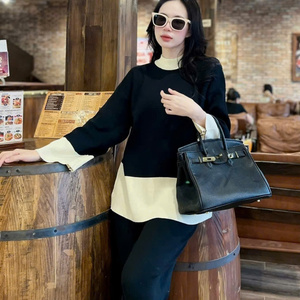 ชุดของผู้หญิงผ้าขนสัตว์2ชิ้นยาวสวยฤดูใบไม้ร่วงสวมใส่ง่ายแฟชั่นธรรมชาติซักได้บรรจุภัณฑ์ตามต้องการผู้ผลิตจากเวียดนาม - Product Image 3