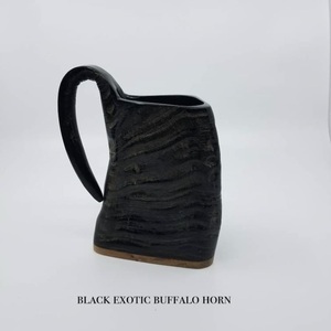 Tasse de corne à boire en céramique de sculpture Viking personnalisée fabriquée à la main corne naturelle hautement polie d'Inde pour le vin et la bière - Product Image 1