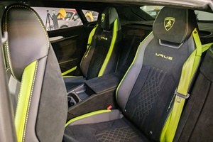2024 Lamborghini Urus Performante Automatic Coupe Dark Interior Turbo AWD ACC Aluminum Fabric Certified Clean And Fairly Used - Product Image 4
