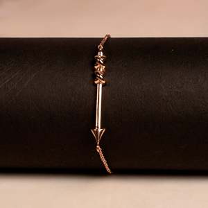 Silverings Pulsera de tenis de plata de ley 925 con diseño de punta de lanza a la moda - Product Image 2