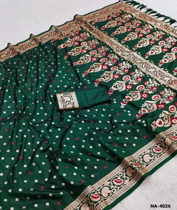Dernier modèle de sari en soie Banarasi pour femmes, vêtements ethniques, avec tissage Zari, pallu Meenakari riche et travail de tissage, chemisier - Product Image 1