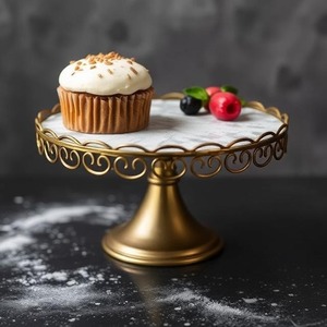 Soporte de pastel de aluminio hecho a mano decorativo más vendido, perfecto para exhibir pasteles, cupcakes y pasteles a la venta - Product Image 2