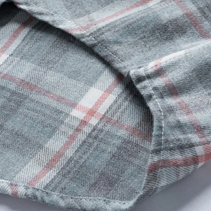 เสื้อเชิ้ตผ้าสักหลาดแบบลำลองของผู้ชายเสื้อผ้าฝ้ายระบายอากาศป้องกันริ้วรอยน้ำหนักเบาพิมพ์โลโก้2025ตามสั่ง - Product Image 5