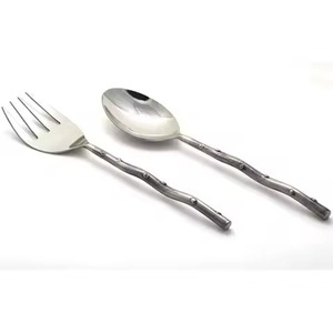 Juego de Cubiertos de Acero Inoxidable con Acabado Pulido Brillante, Diseño de Corazón Dorado, Cubertería de Metal Pulido de Alta Calidad, Cuchara y Servidor de Ensalada Modernos - Product Image 5