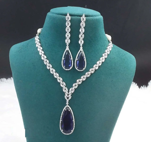 Conjunto clásico de joyas de diamantes americanos para mujer, perfecto para el brillo diario, disponible a un precio asequible - Product Image 1