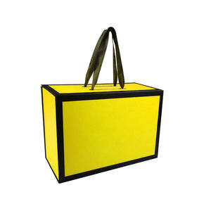 Boîtes cadeaux haut de gamme écologiques personnalisables avec fenêtre en carton kraft, pelliculage mat et gaufrage - Product Image 4