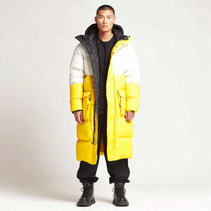 Chaqueta Larga Acolchada con Capucha de Invierno para Hombre, Estilo Urbano, con Logotipo Personalizado en la Parte Delantera - Product Image 3