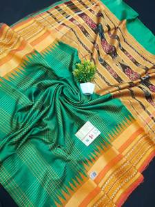 Hermoso Sari de seda pura Tussar con borde Ikkat - Product Image 5