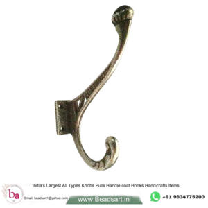 Crochets muraux et cintres porte-clés en fonte de laiton antique de style édouardien - Product Image 1