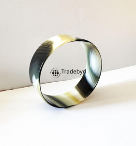 กำไลเขาสัตว์ดีไซน์เนอร์ ทำมือ เครื่องประดับหรูหราจากธรรมชาติ คุณภาพพรีเมียม ของขวัญสำหรับทุกเพศ Tradebyd - Product Image 1