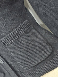 Cardigan décontracté unisexe personnalisé à col en V, grande taille, tricot d'hiver en laine respirante, manches longues avec détails boutonnés - Product Image 5