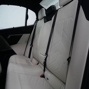 ¡Oferta Imperdible! BMW i5 eDrive40 M Sport 2024 Súper Limpio, Automático, Tracción Trasera, Equipamiento de Lujo, Color Vino, Sedán de Lujo - Product Image 6