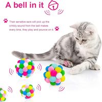 Mainan Bola Kucing Ramah Lingkungan Klasik Sederhana Buatan Tangan dengan Lonceng Warna-warni dan Bola Pantul Mainan Interaktif Catnip Perlengkapan Kucing